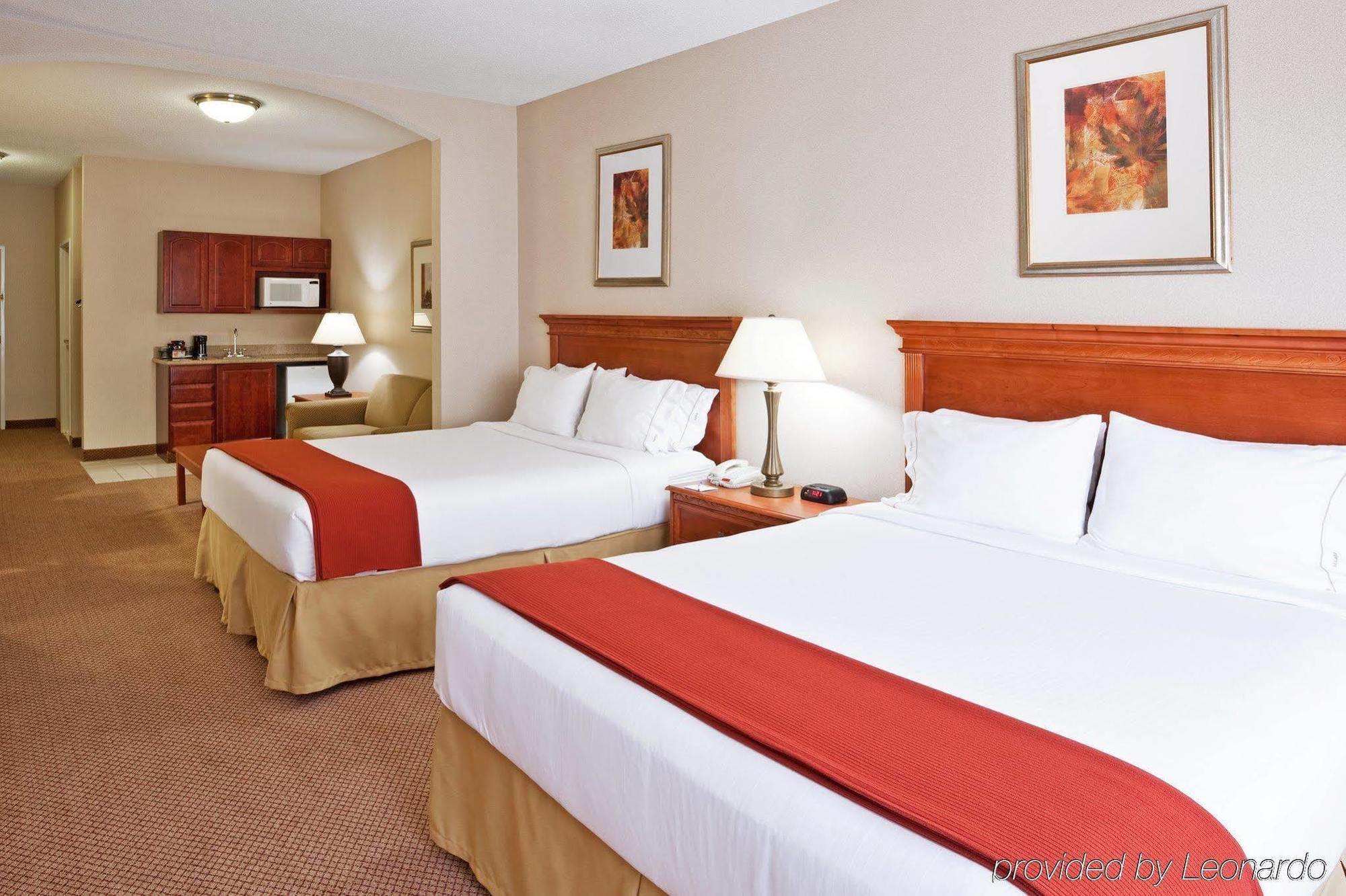 Holiday Inn Express Hotel & Suites Detroit-Utica By Ihg Quarto foto